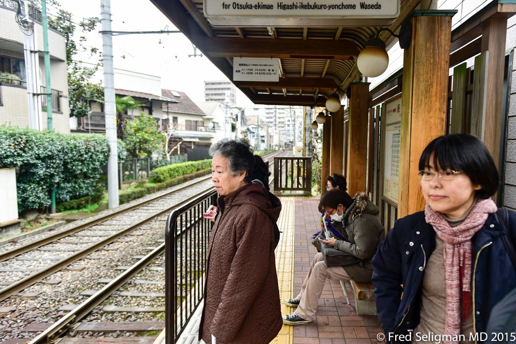 20150309_115304 D4S.jpg - Streetcar platform, Tokyo